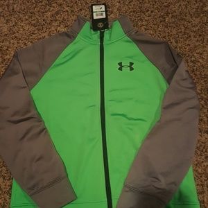Under armour boys large